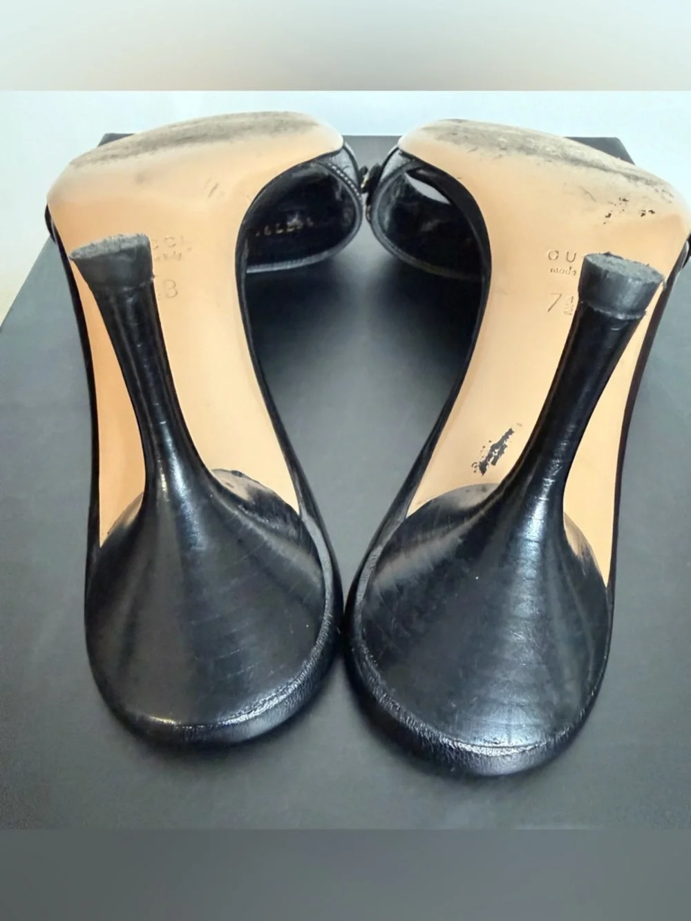 Gucci Black Leather Kitten Heel Sandals with Gold Chain Green and Red Webbing - Picture 7 of 14